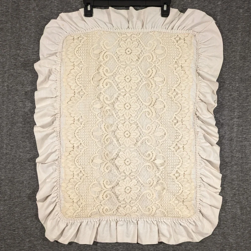 VTG Lace Pillow Shams Pair Cream Ruffle Floral Cottage 26x19 Set of 2